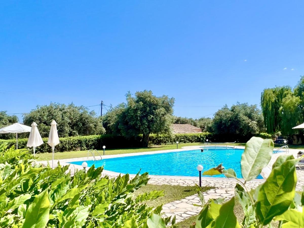 Villa Beach Minivillas With Pool By Dadovillas Barbati