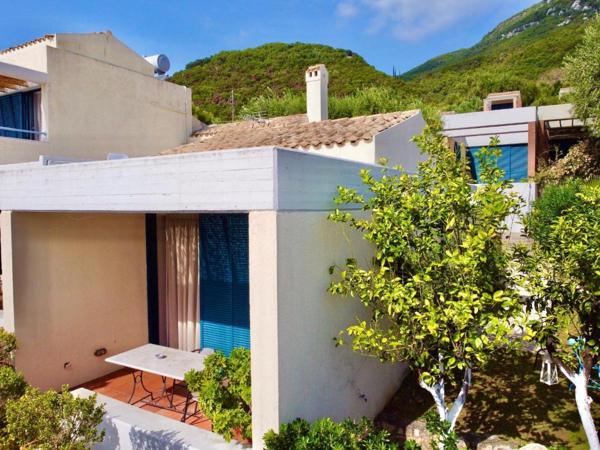 Beach Minivillas With Pool By Dadovillas Barbati